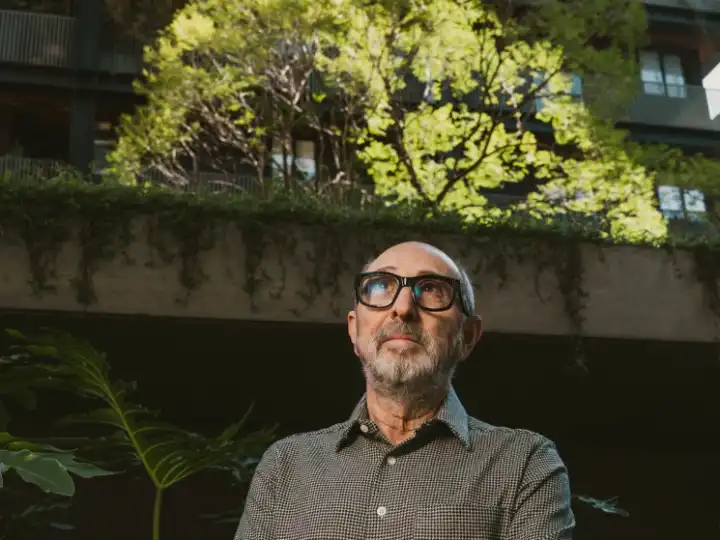 This celebrated Brazilian architect finds inspiration outside of the blueprint