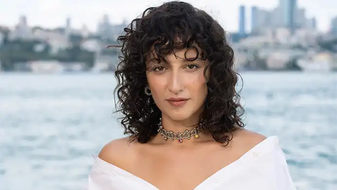 Istanbul musician Melike Sahin’s literary lyrics and stage presence have helped create a modern diva